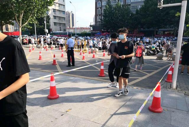 河南高考神仙打架名场面，一场关于梦想与坚持的较量