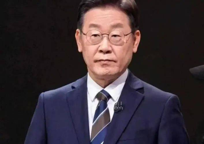李在明支持率骤降，背后的原因与影响