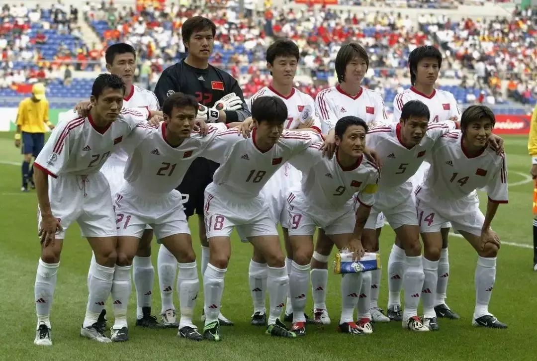 2002年中国足球排名，那年我们冲进世界杯，到底排在世界第几？