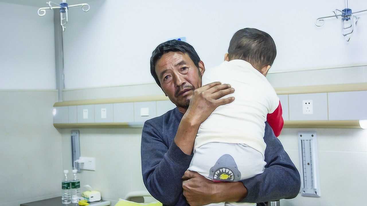 男子离世留下4幼子 家人拒绝送养，爱与责任的抉择